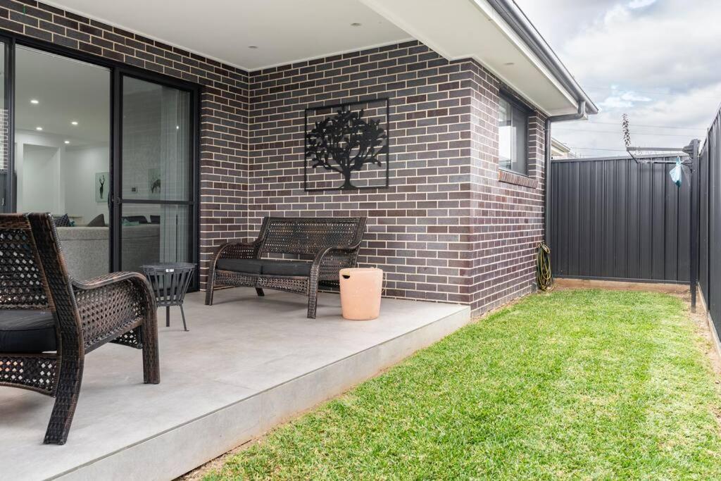 Neat 4 Bedroom In Catherine Fields Narellan Buitenkant foto