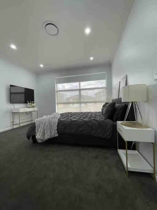 Neat 4 Bedroom In Catherine Fields Narellan Buitenkant foto